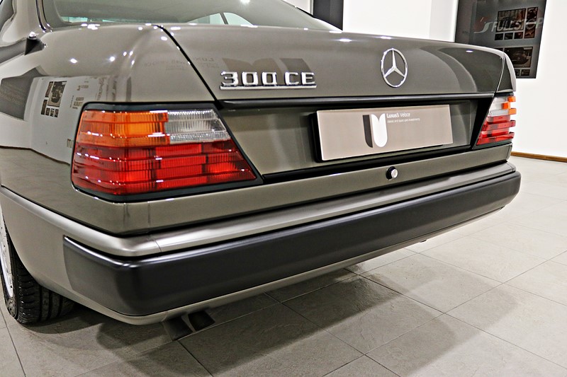 1988 Mercedes Benz 300CE